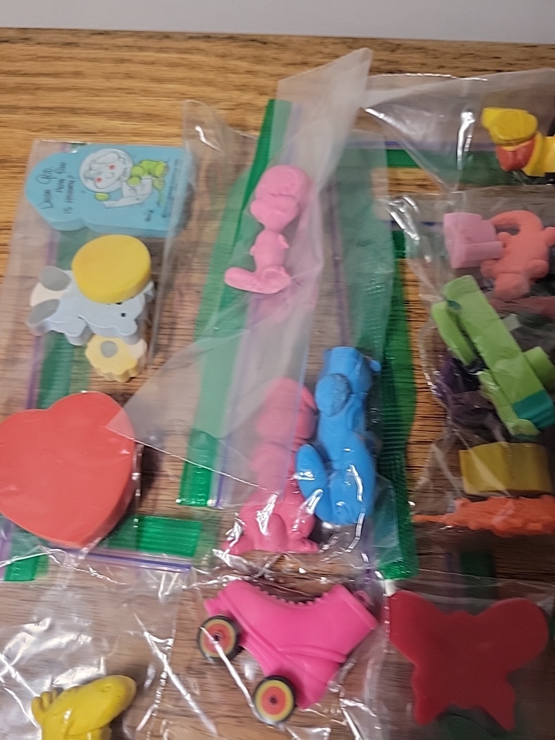 Lot Of 125+ Vintage Novelty Erasers And A Few Figurines Pre-Sorted by Like Items