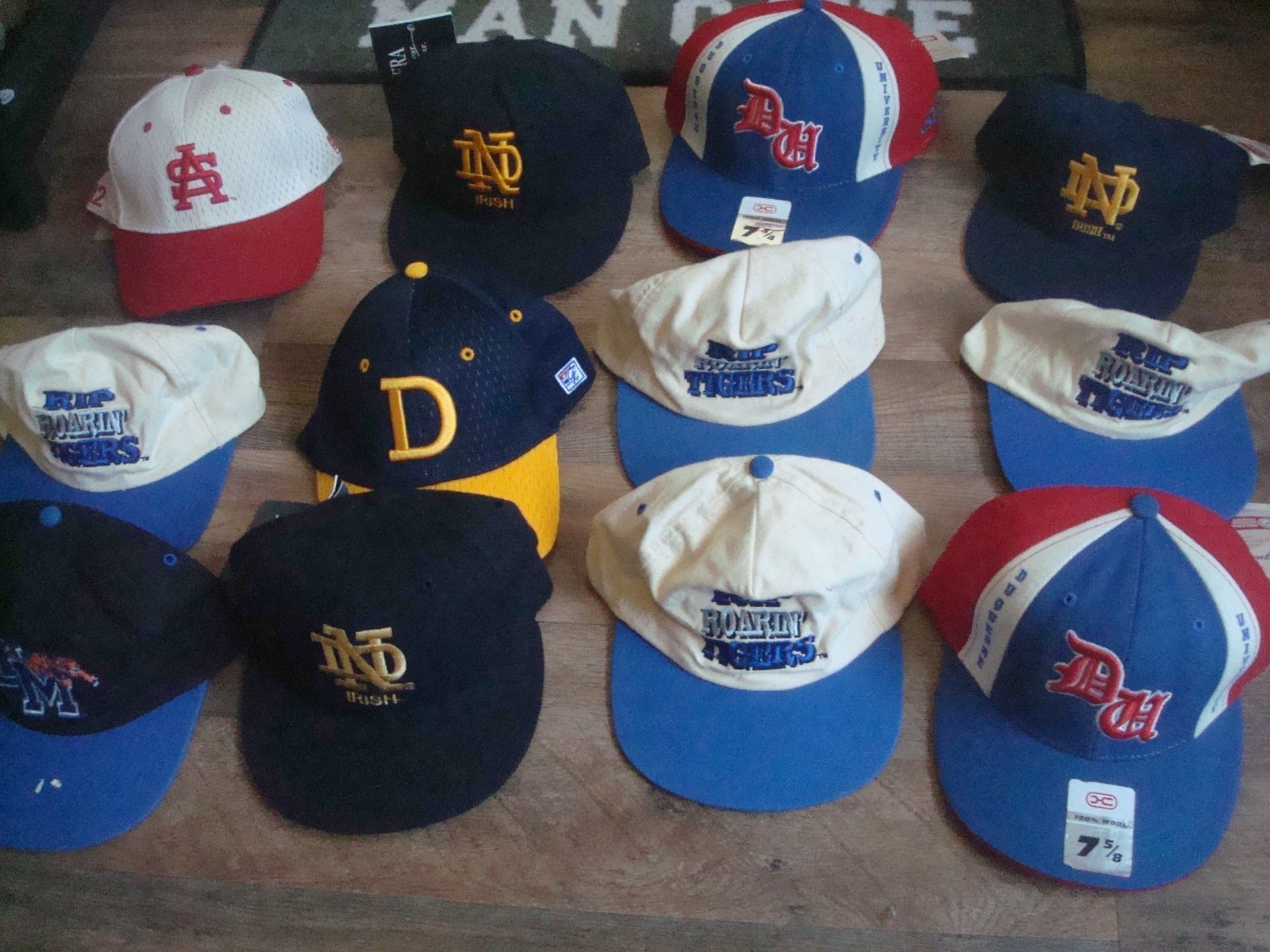 12HAT NEW ERA NCAA NOTRE DAME 90S WHOLESALE LOT HATS 00S Y2K VINTAGE FITTED