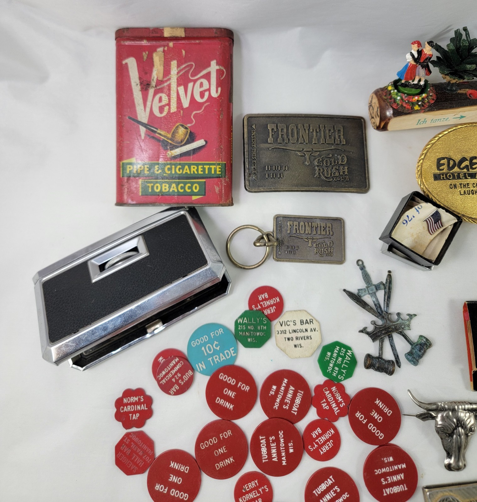 Men’s Estate Junk Drawer Lot Vintage Casino Coin Collectibles Watch Buckles Pins