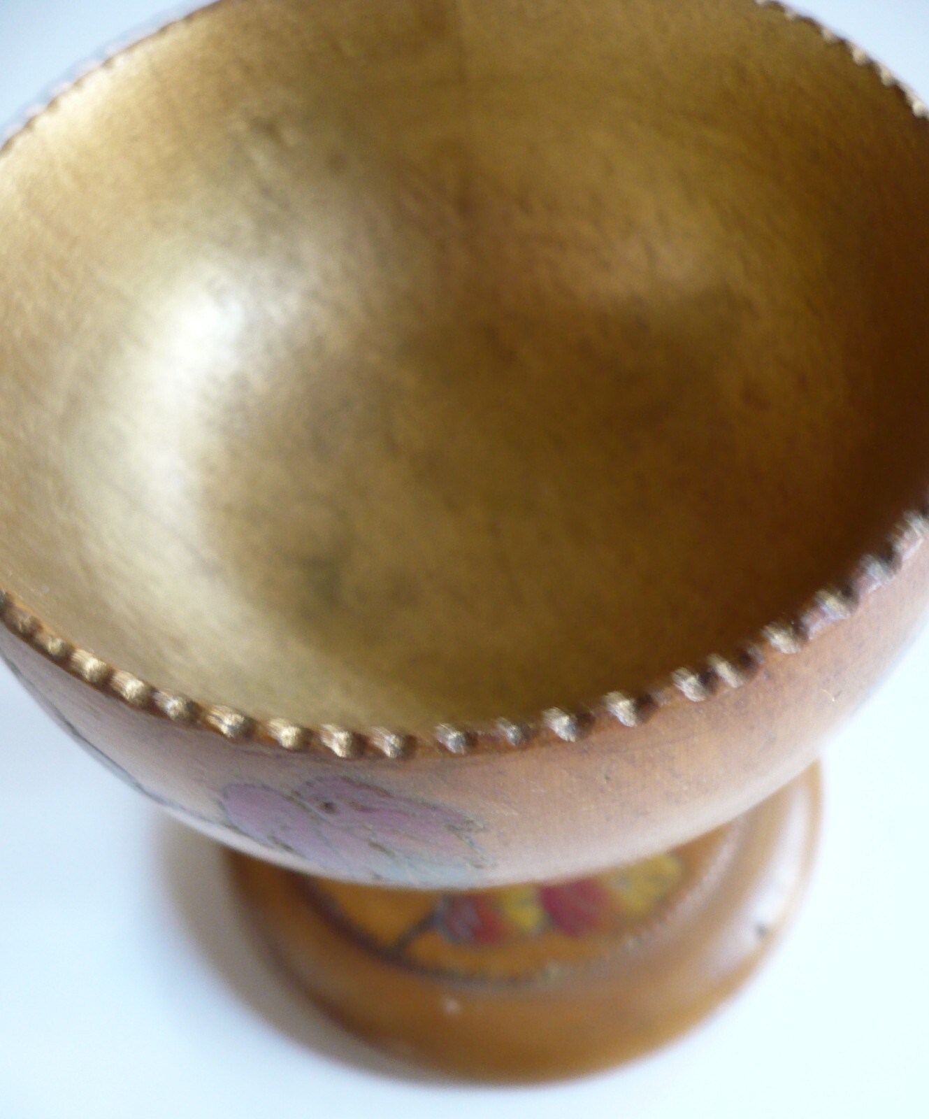 JANET EATWELL, 1961 CARVED HAND DECORATIVE WOOD CUP CURIO, Wanganul NEW ZEALAND