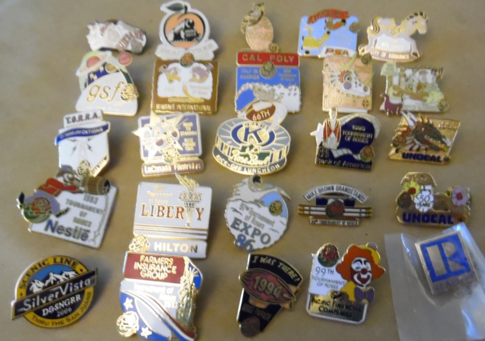 Vintage Junk Drawer Lot Estate Jewelry COINS WATCHES $2 BILLS PIN COLLECTION 180