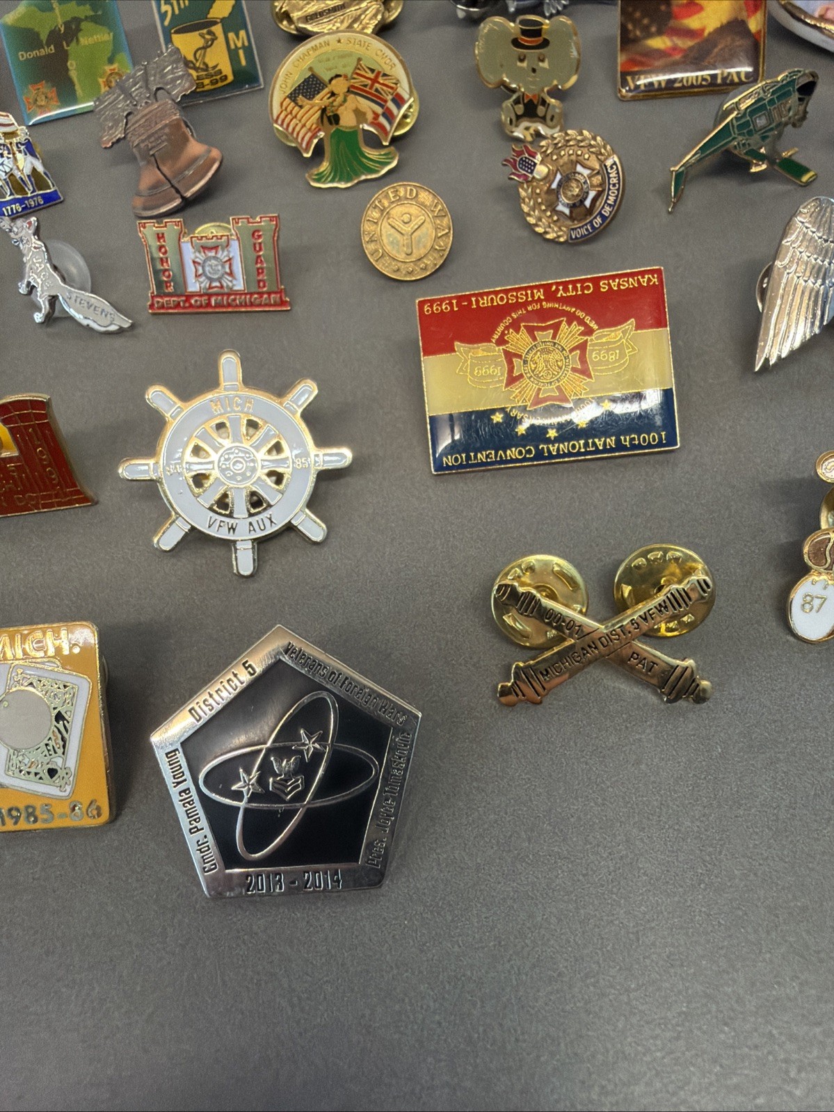 Lapel Pins Lot – Vfw, Michigan, Wwii, Helicopte, Goldie, Eagle #4 MS1