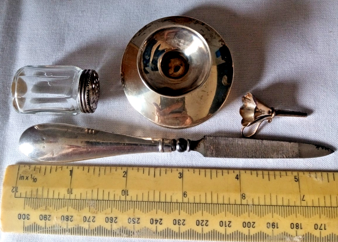Job lot small vintage silver items