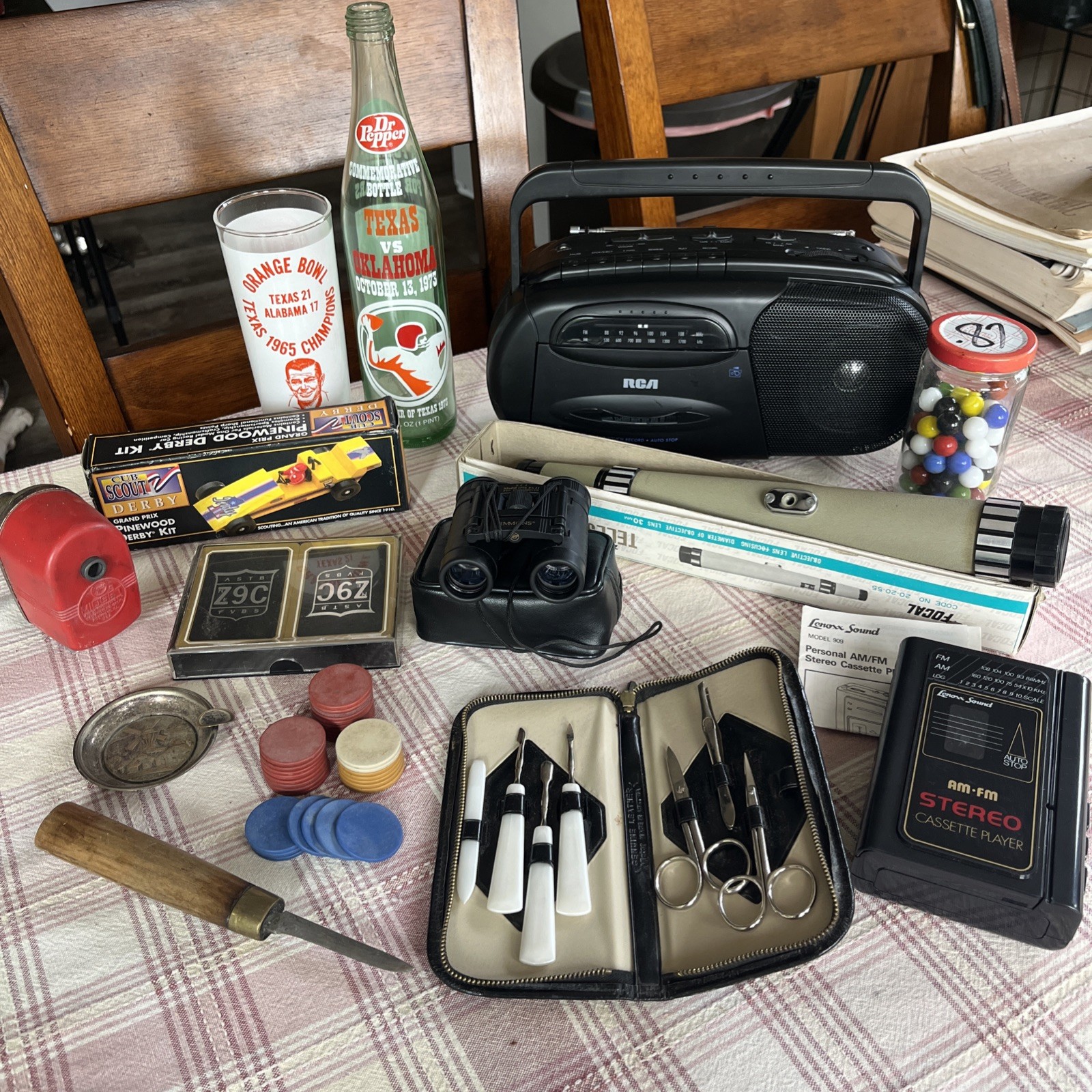 14 Pieces Vintage Lot w/ RCA Radio & Cassette Player Collectible Items Estate