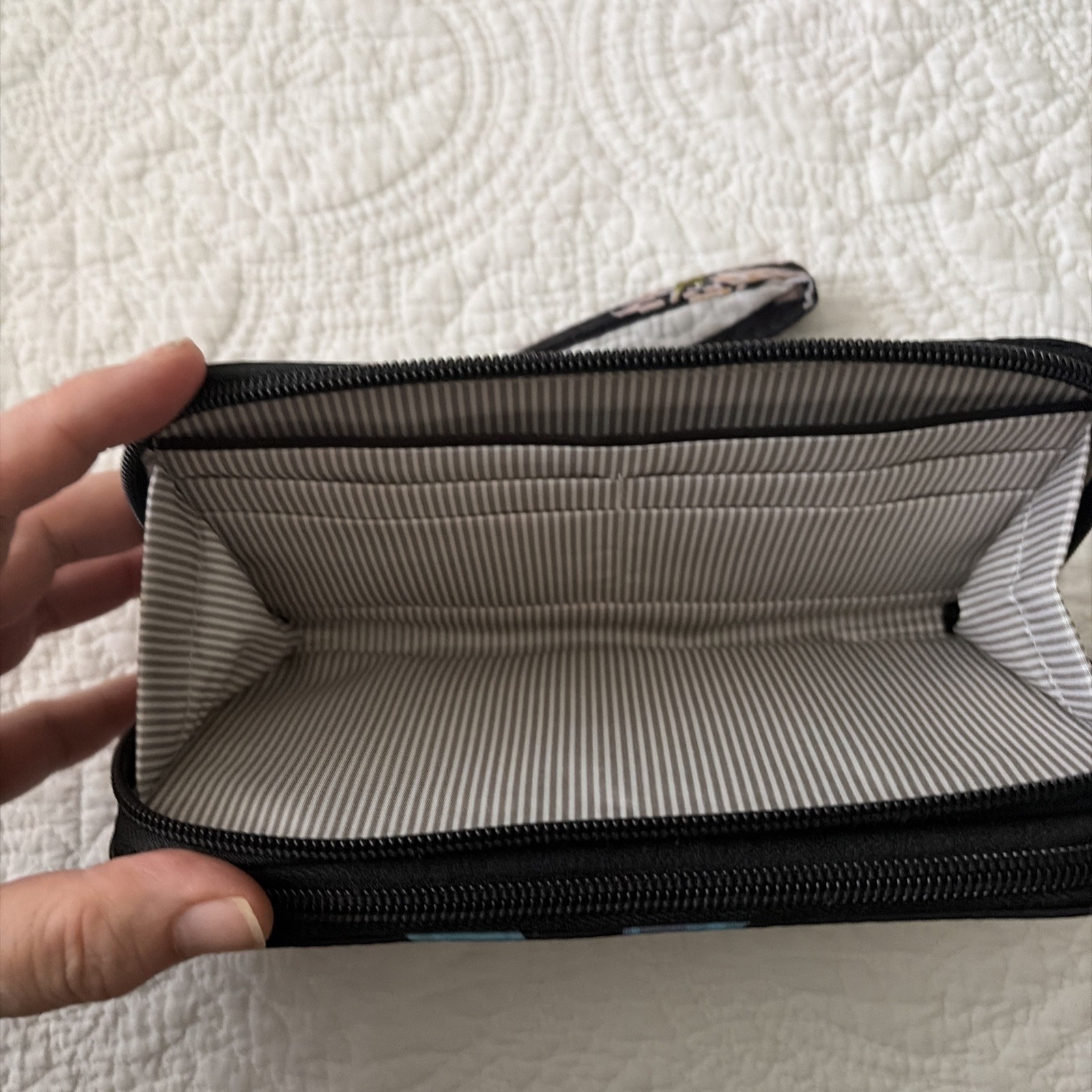 Travelon RFID Blocking Double Zip Wallet, Midnight Floral, 7.5″W x 4″H x 1.25″D