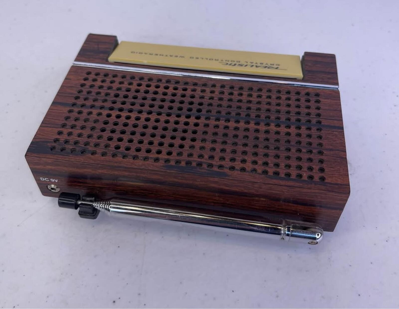 Realistic Crystal Controlled Weatheradio Model No. 12-152 Vintage Weather Radio