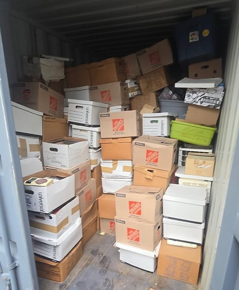 10000+ Collectible Books Records Magazines Toys Wholesale Lot Fills 40ft Shipper