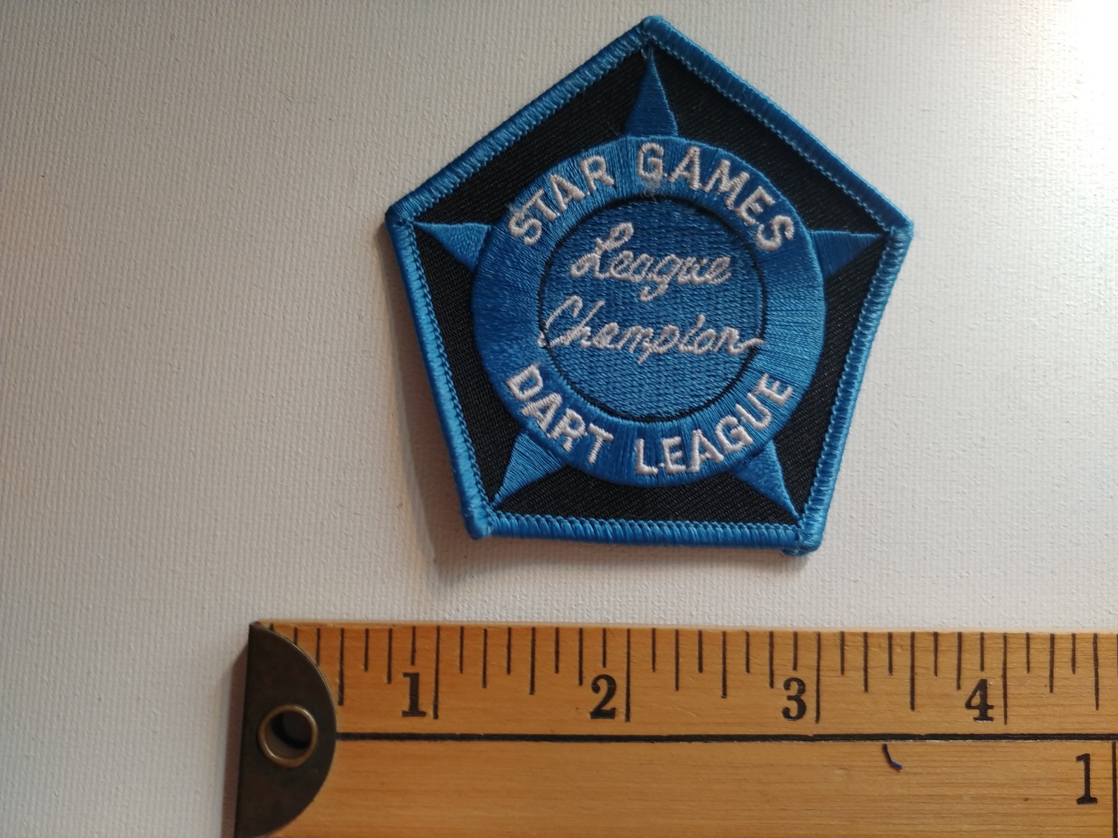 ENGLISH MARK DARTS DART LEAGUE CHAMPION FLECHETTE PATCH CREST ECUSSON