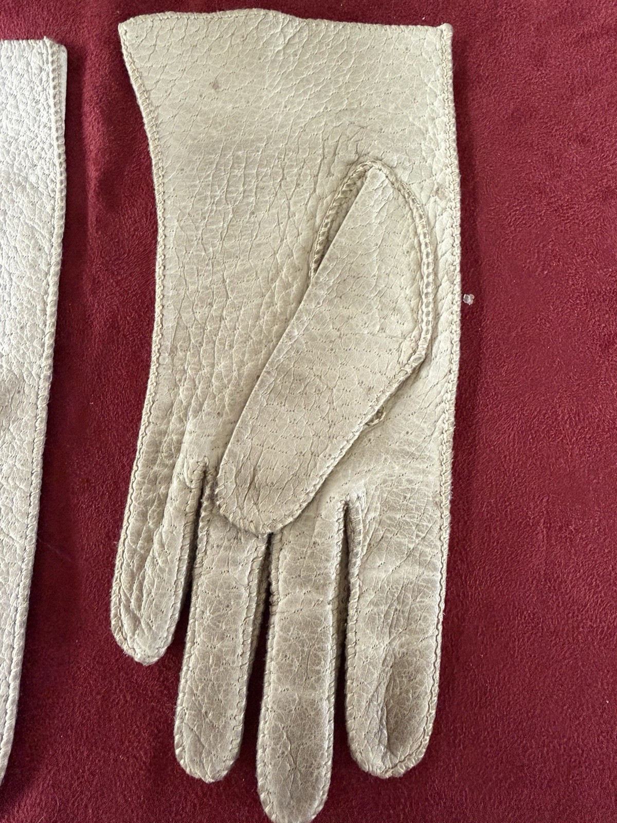Grandma VTG-Now Junk Drawer Estate Sale Trinket Lot-Cosmetics Gloves Brooch GM5