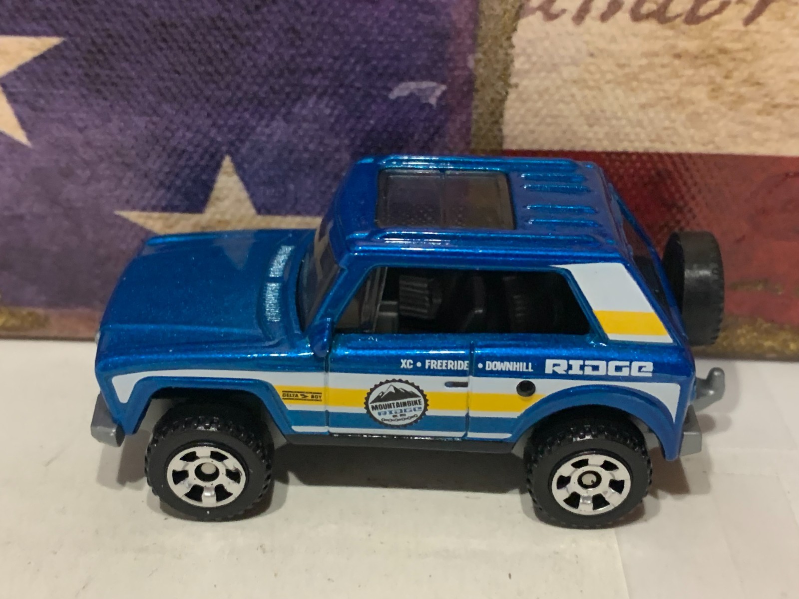 MATCHBOX MBX FIELD CAR X2. BLUE/YELLOW & SILVER /ORANGE MB 70 YEARS NICE