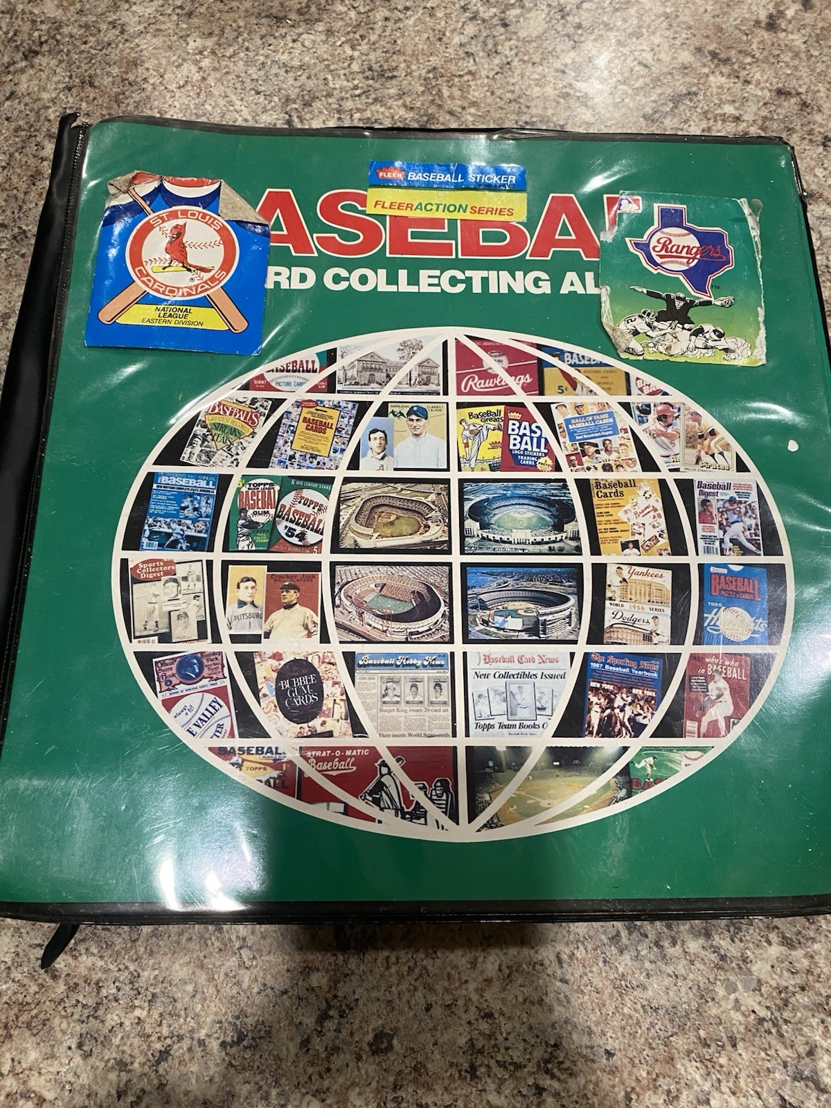 A whole binder of Baseball Cards from 1980-1990s (approx. 500 cards) retro