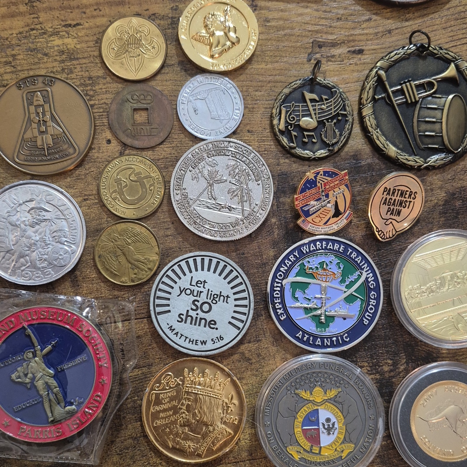 Lot Of 45 Vintage/Commemorative Coins, Pins & Pendants