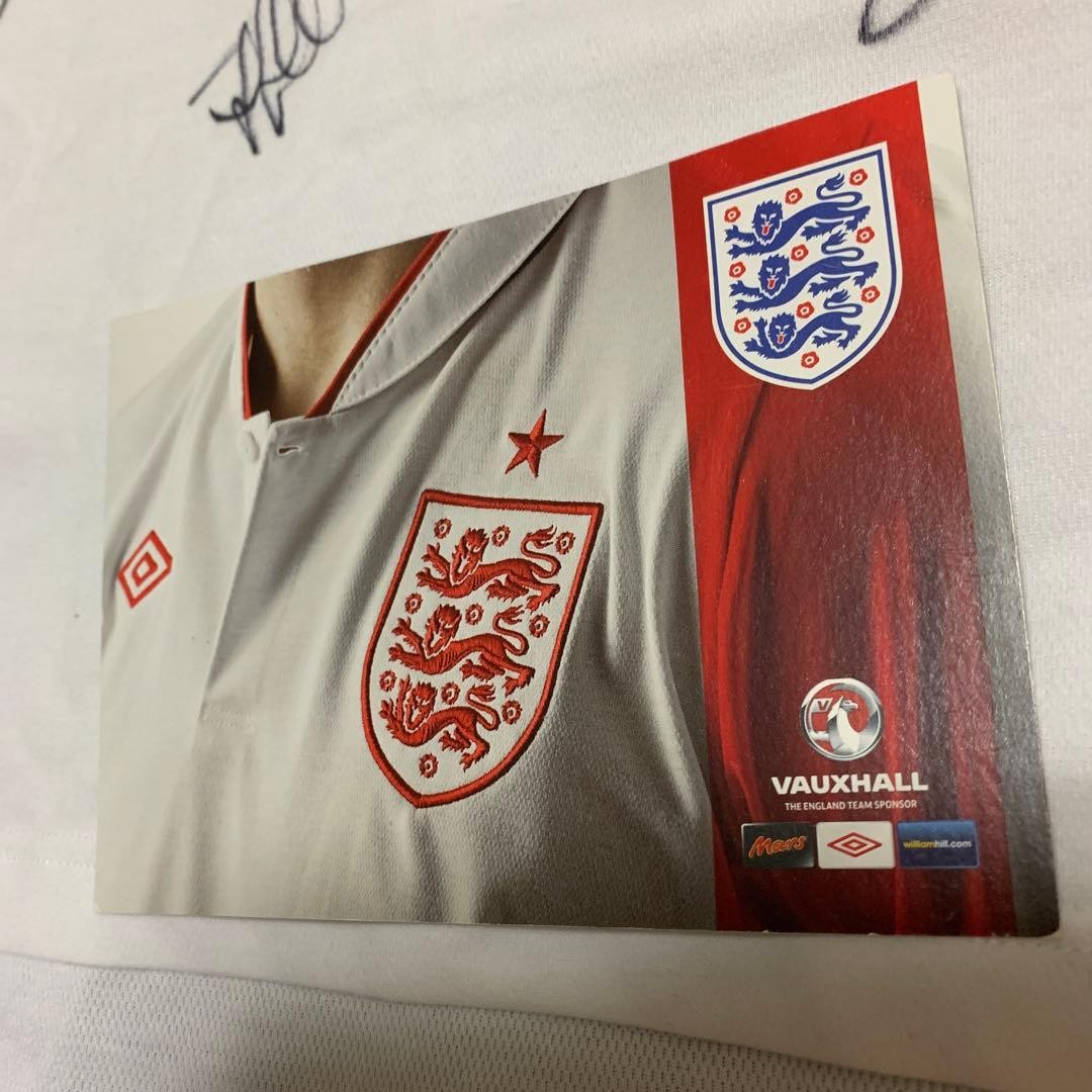 England Soccer Player Signed Polo Shirt Umbro White England Emblem Used