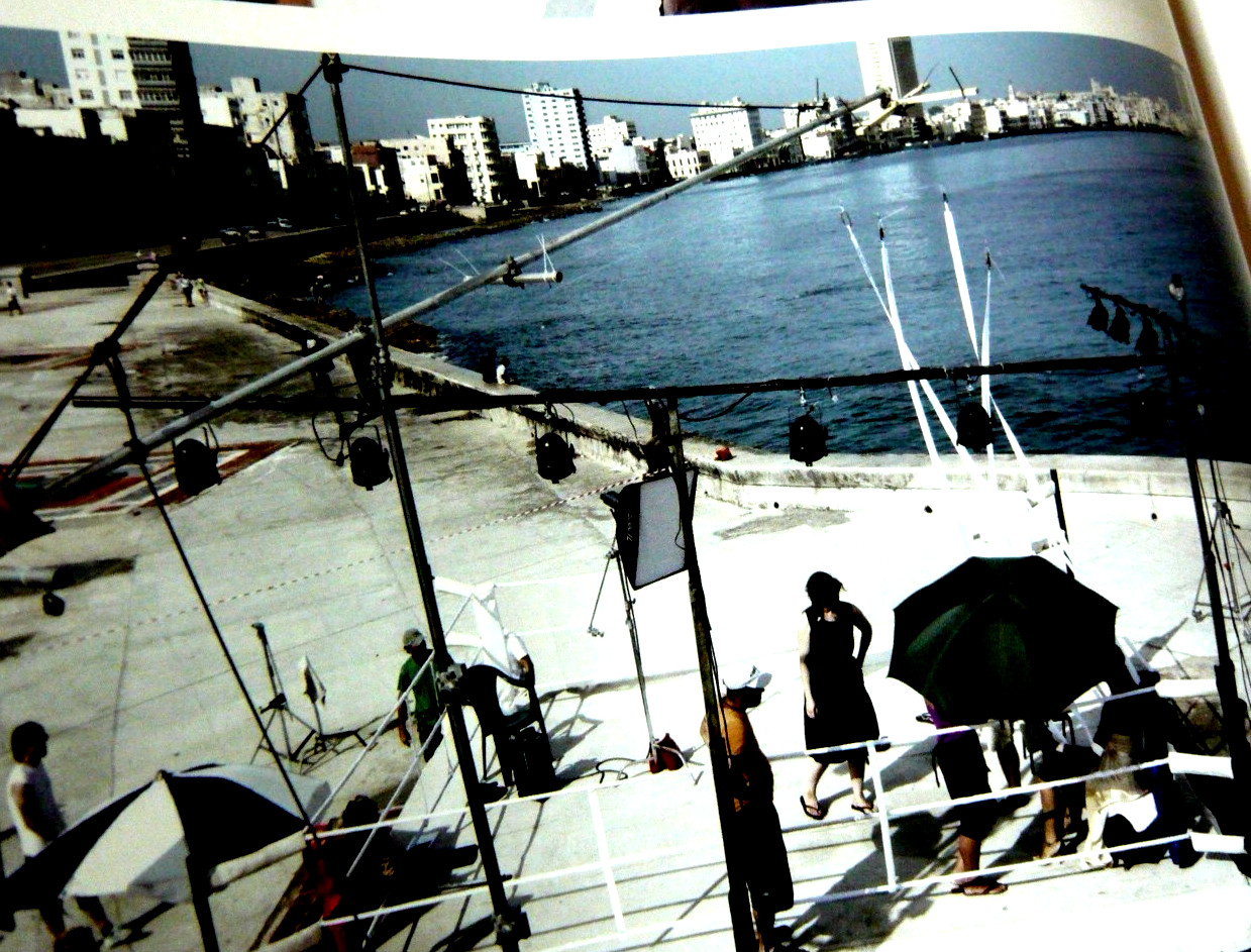 The Leica X1 camera , 28 page genuine publication, english. Superb! (Havana)