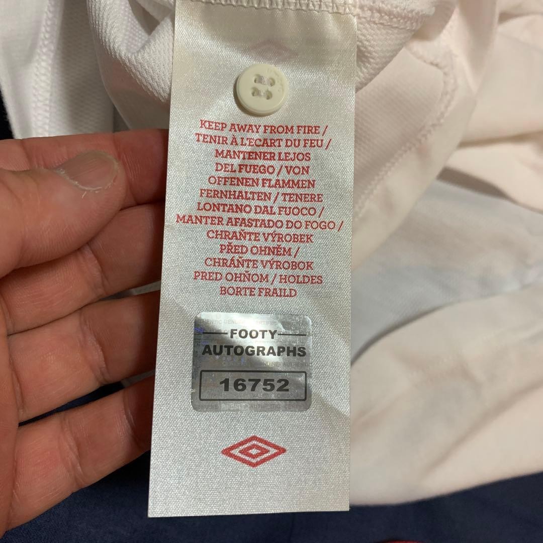 England Soccer Player Signed Polo Shirt Umbro White England Emblem Used