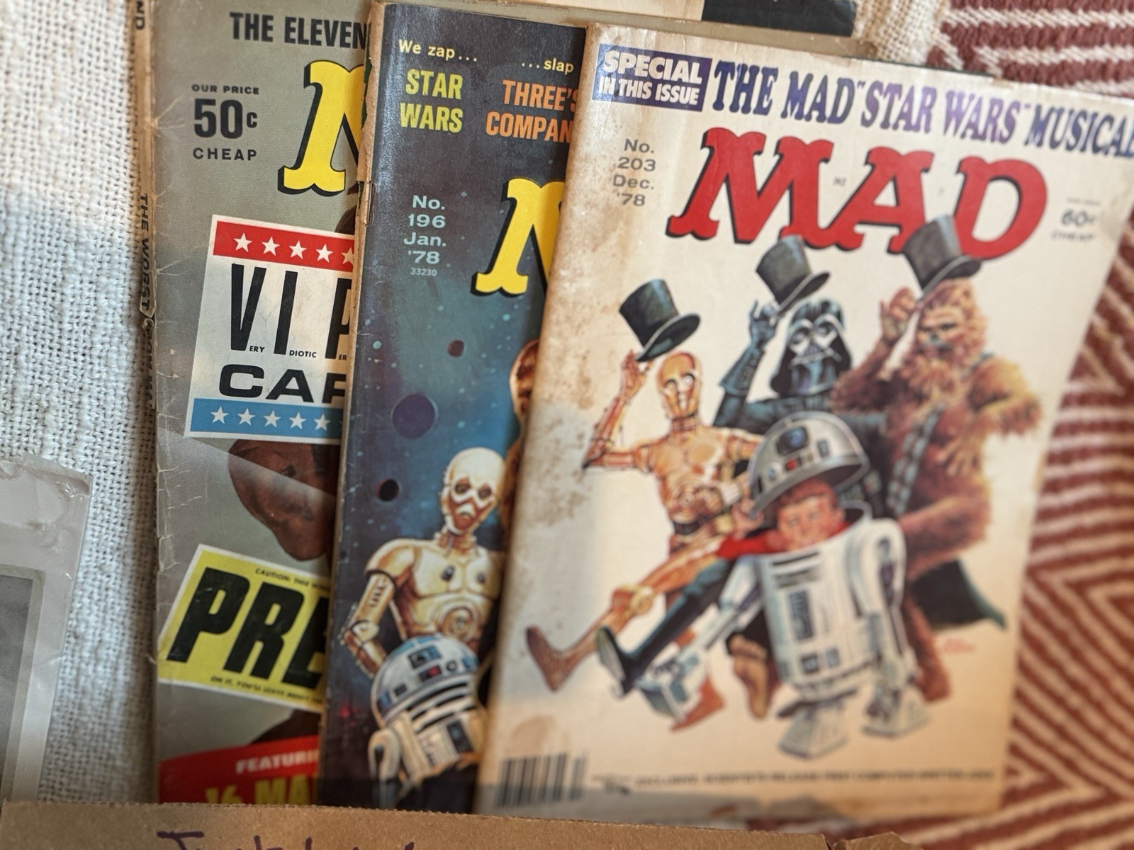 Vintage curiosity lot – Madagazines Sar Wars, Pokemon cards, polaroid, ephemeral