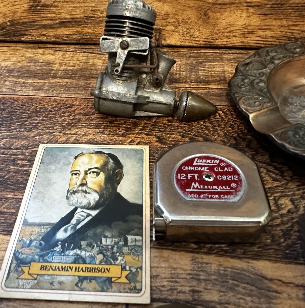 VINTAGE JUNK DRAWER LOT ADVERTISING FOX 15 MOTOR SEA WORLD ASHTRAY ZIPPO