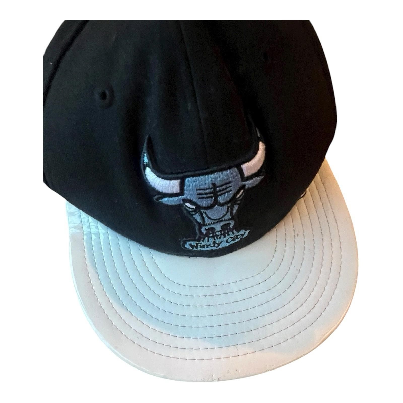 Chicago Bulls Hat SnapBack Blue NBA Basketball Windy City White Brim Rare