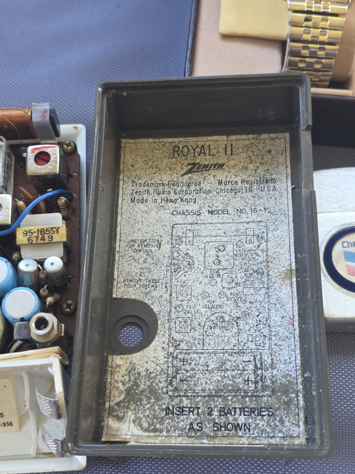 Vintage Junk Drawer Estate Sales Find Lot Watches,lighter & Zenith Transistor #7