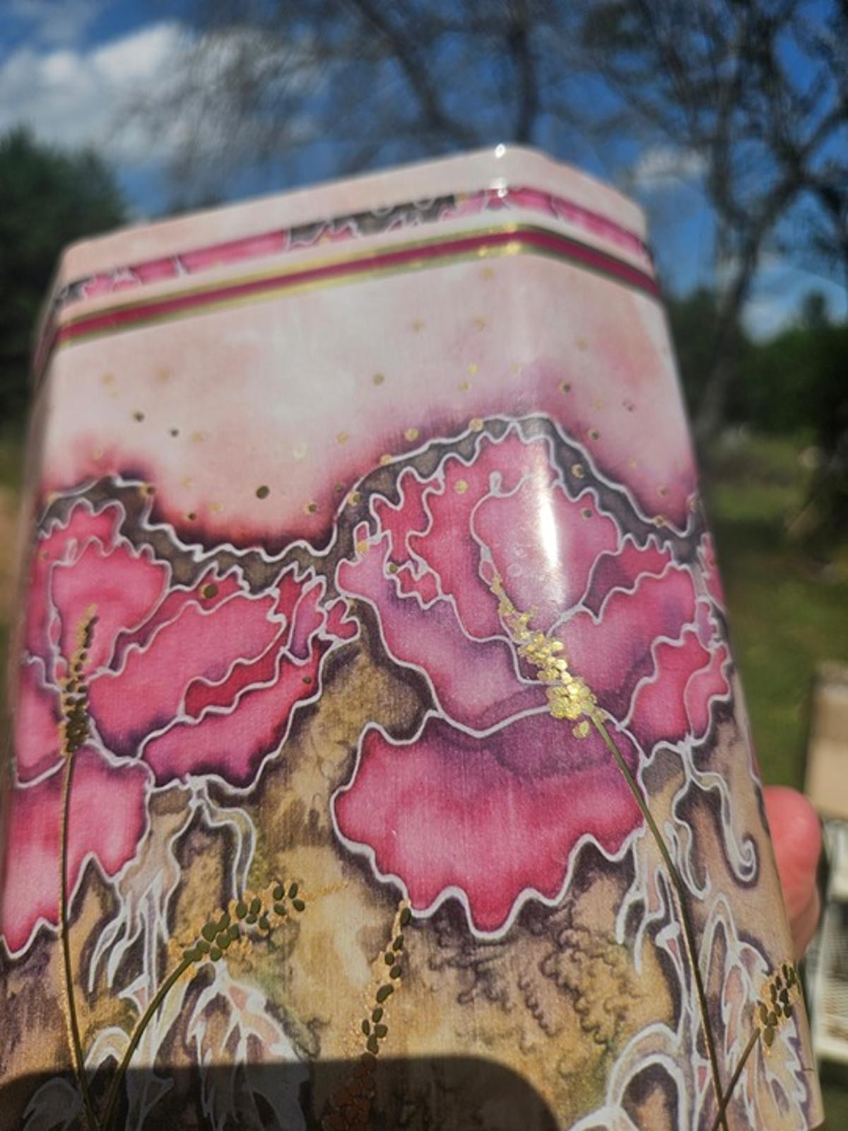 Exquisite Vintage English Hexagon Tin – Rare Pink Iris & Gold Accent Decor