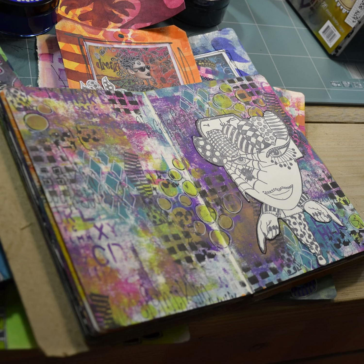 the Crafters Workshop Creative Journal Small (5X8), Zzzz-S, Multi-Colour