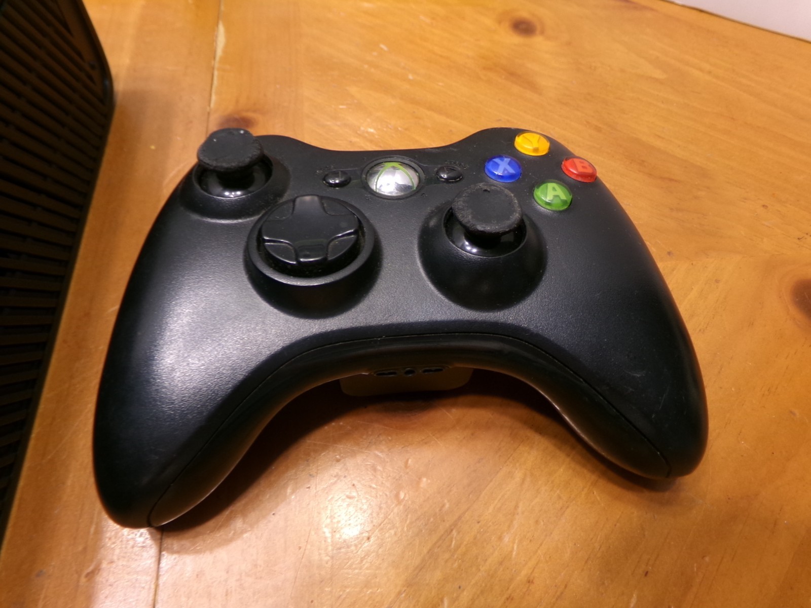 XBOX 360 BLACK VERSION + CONTROLLER & 4 COOL GAMES NONE TESTED GREAT FOR PARTS