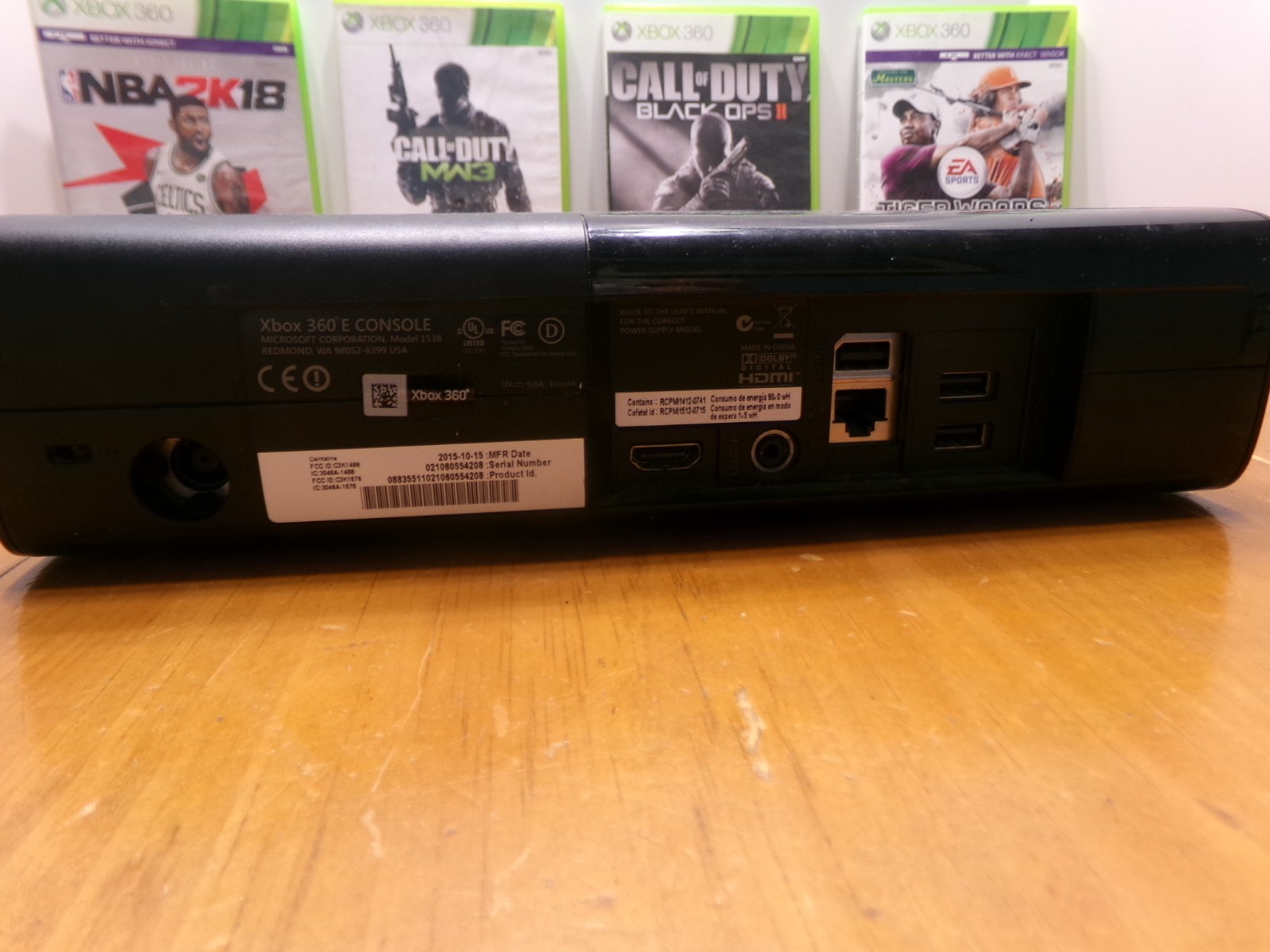 XBOX 360 BLACK VERSION + CONTROLLER & 4 COOL GAMES NONE TESTED GREAT FOR PARTS