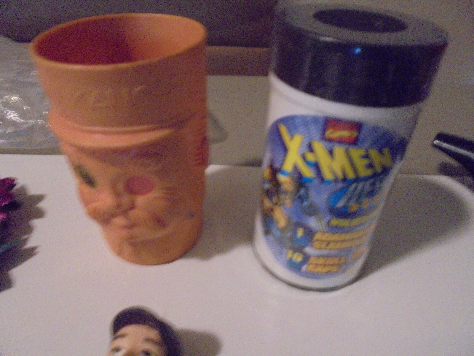 JUNK DRAWER LOT,TONY THE TIGER,AM RADIO,X-MAS,KITCHEN,X-MEN ,VIEWMASTER,TROLL,TO