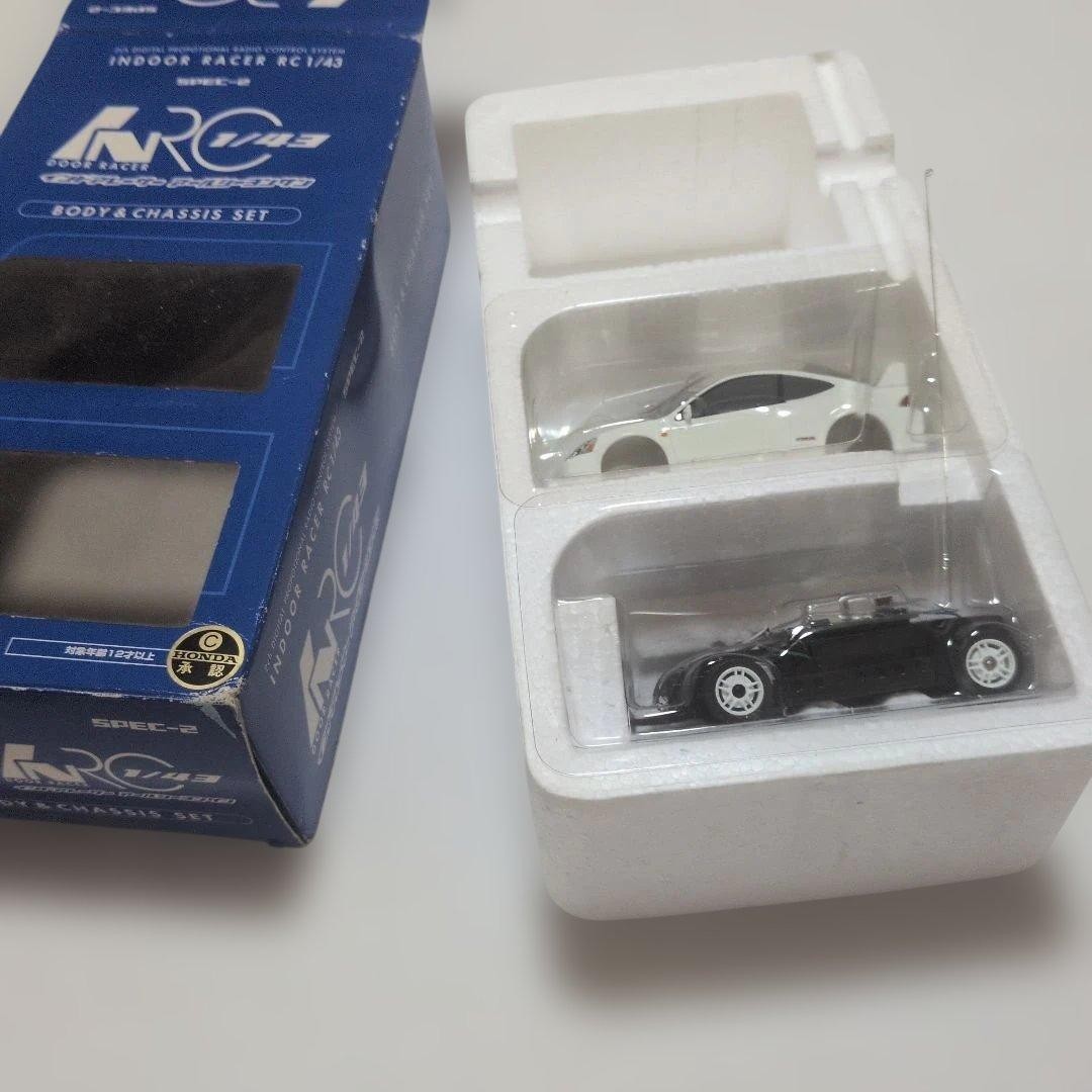 Indoor Racer 1/43 Honda Integra Type R Set of 2