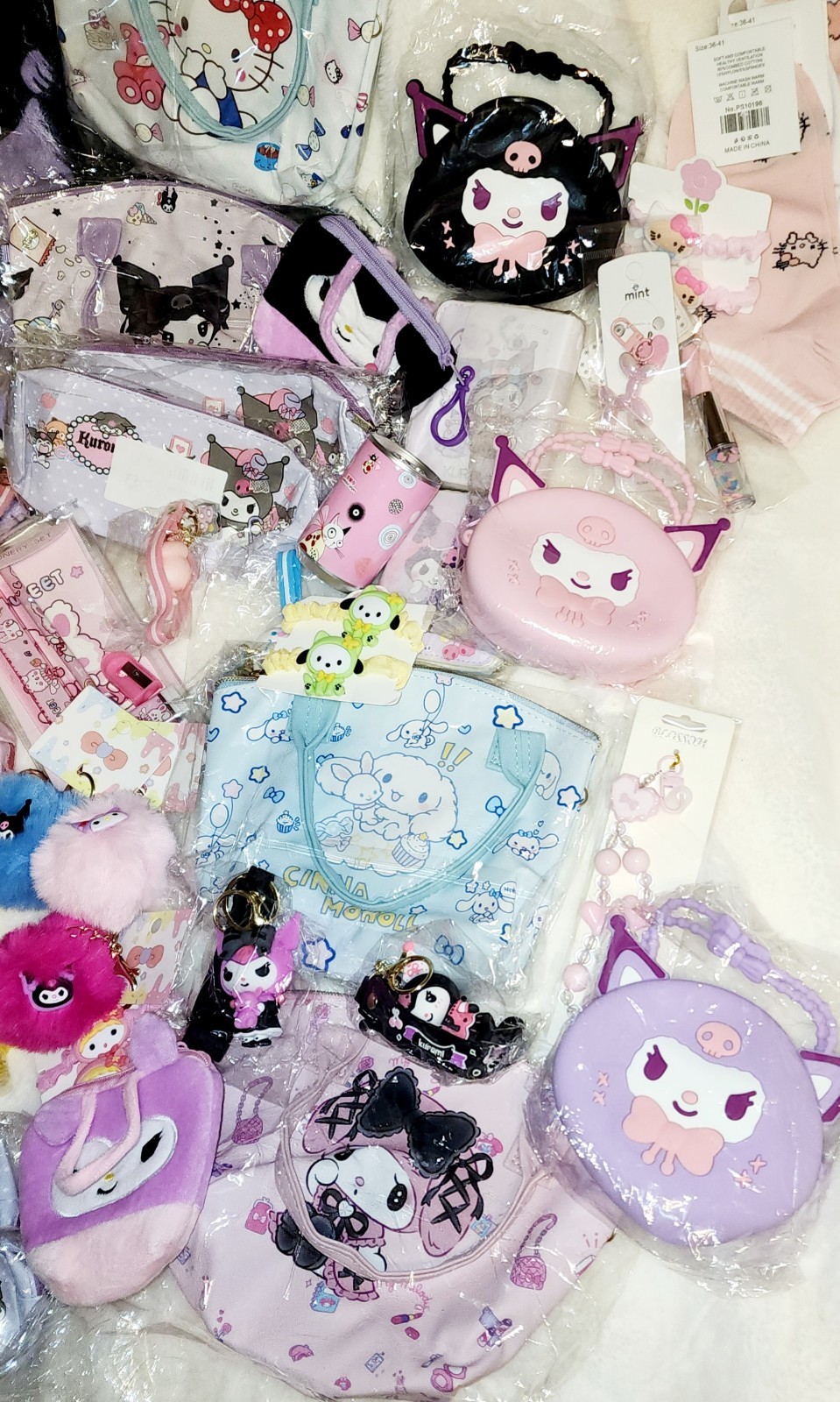 Sanrio Hello Kitty Surprise Box Lot Of 15 items gifts b*day lucky scoop mystery