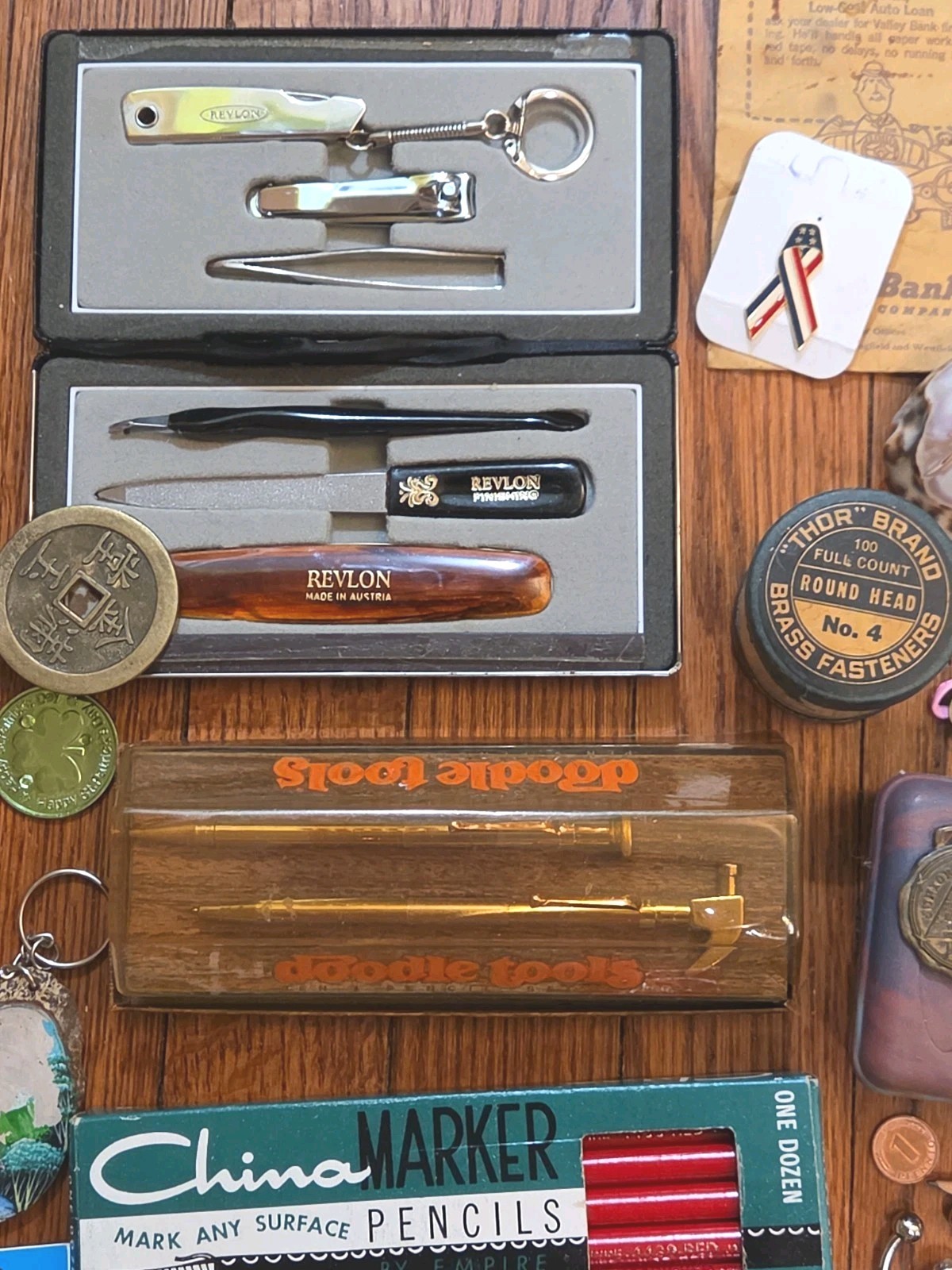 VINTAGE JUNK DRAWER LOT