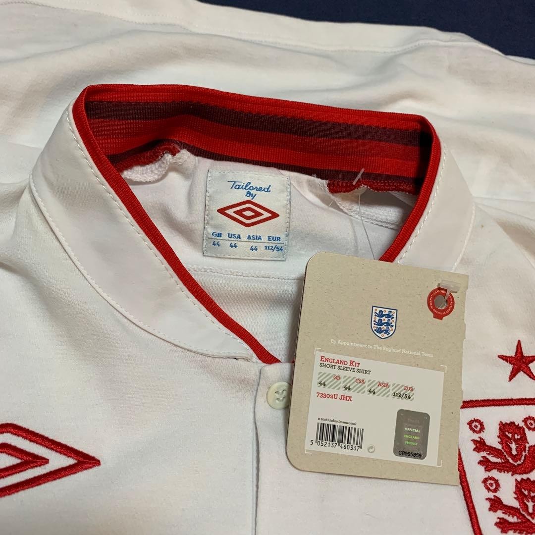 England Soccer Player Signed Polo Shirt Umbro White England Emblem Used