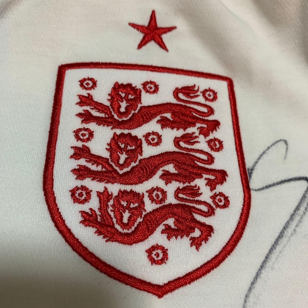 England Soccer Player Signed Polo Shirt Umbro White England Emblem Used