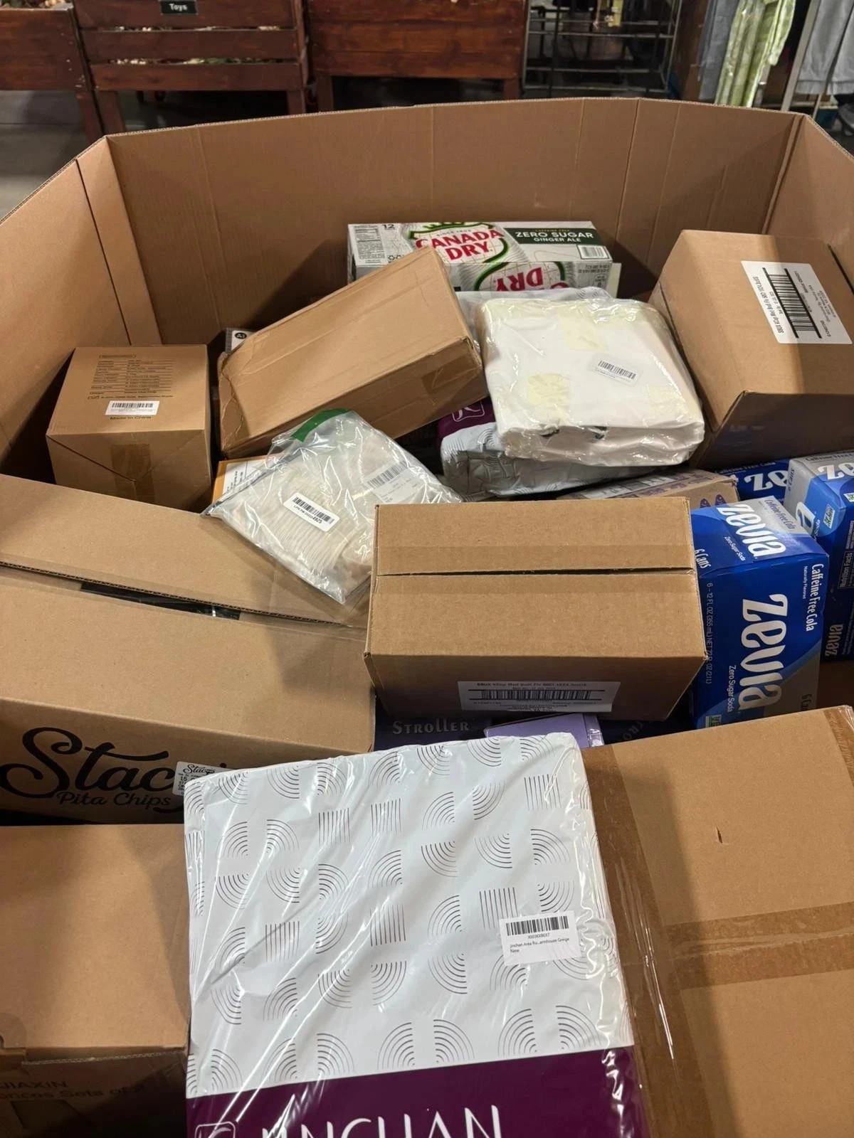 New liquidation retail mystery box from Home Goods and TJ Maxx. Medium (12x9x6)
