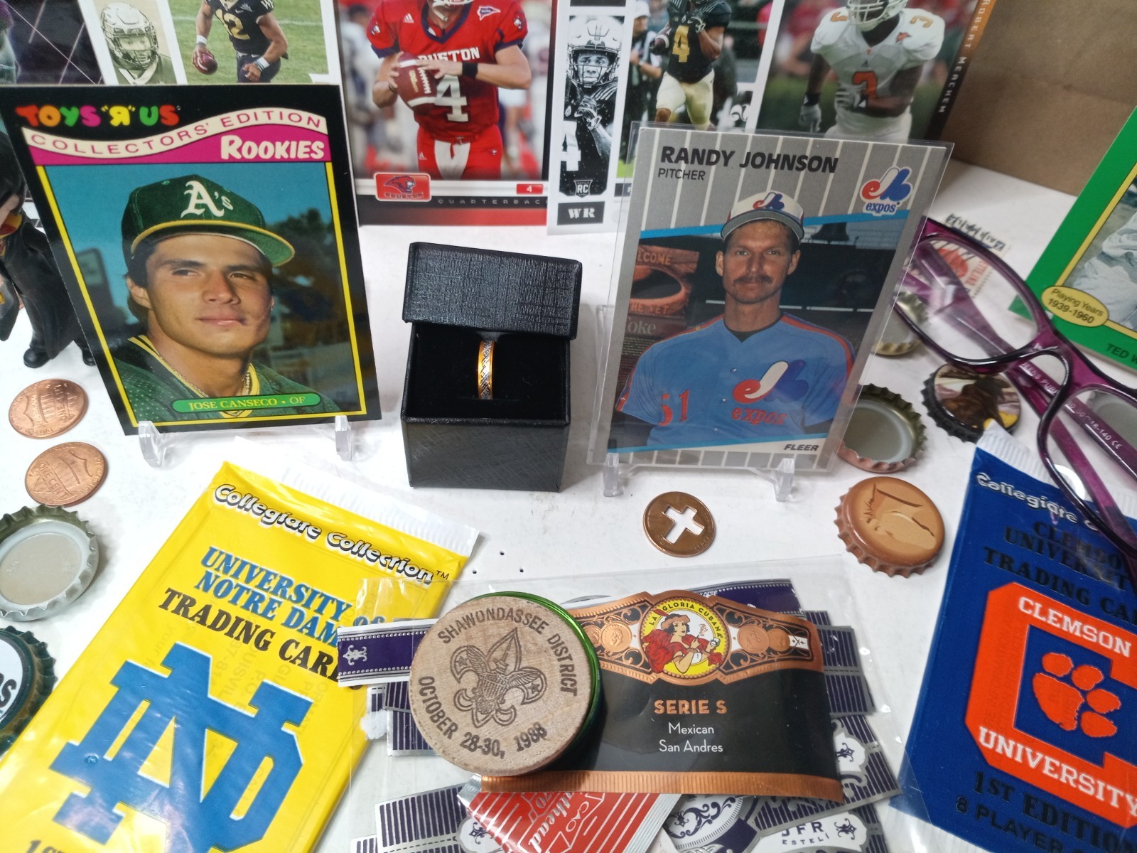 Cigar Box of NOT Junk Drawer Collectibles, Mickey Mantle, Misc, #C2