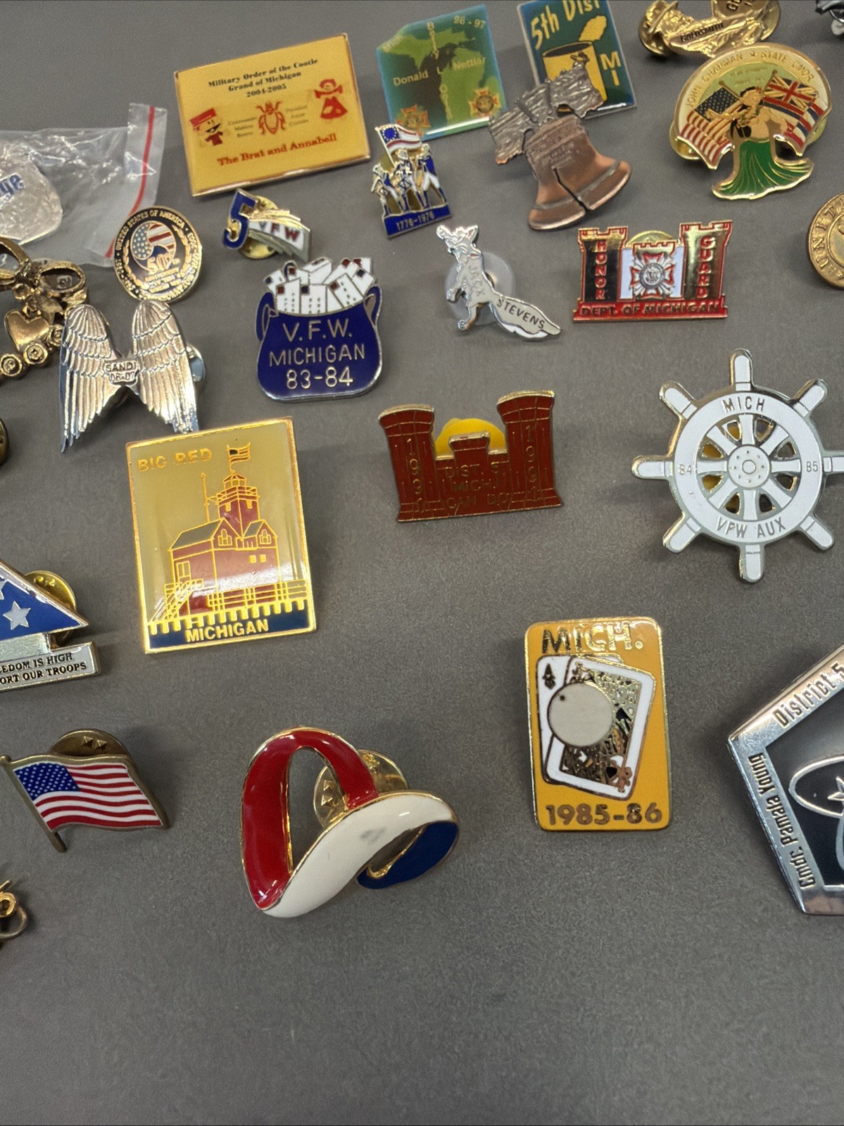 Lapel Pins Lot – Vfw, Michigan, Wwii, Helicopte, Goldie, Eagle #4 MS1