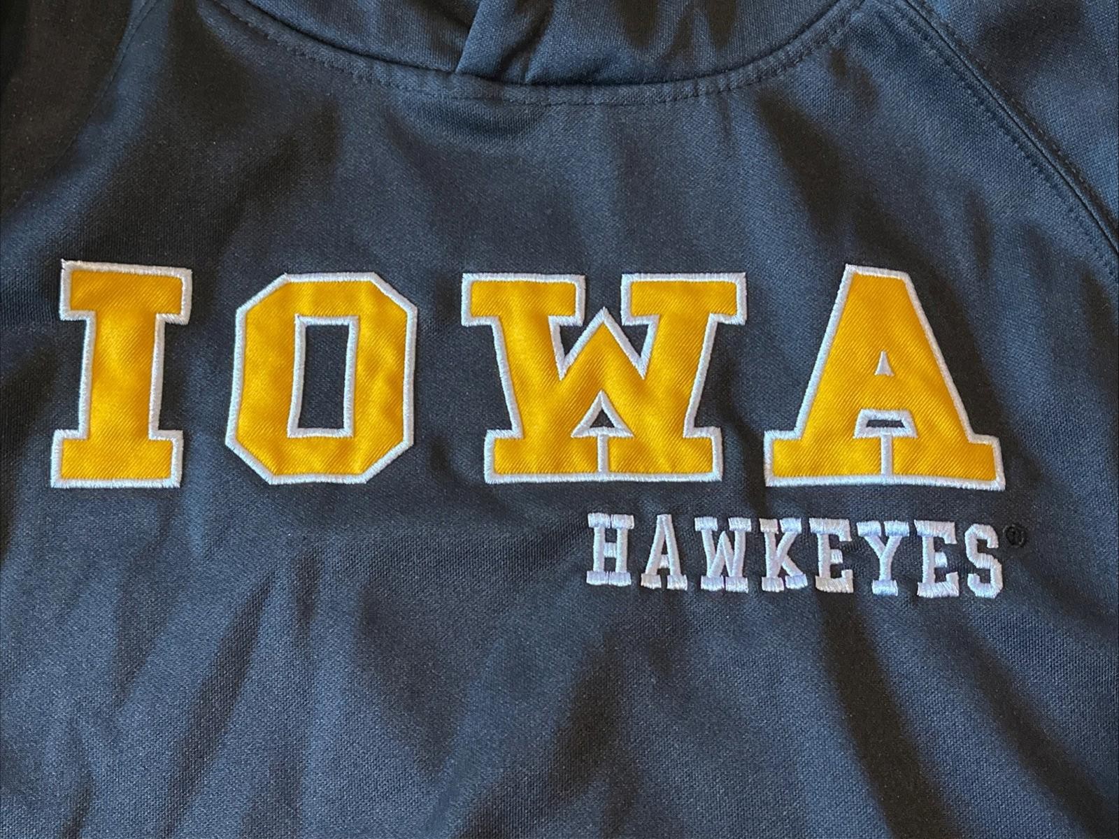 Iowa Hawkeyes Colosseum Hoodie Black (Youth XL)