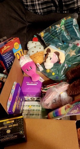 Large mystery box of liquidated merchandise from brand name sellers.