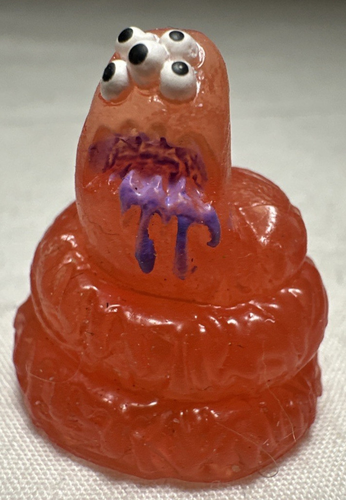 The Trash Pack Series 7 – Ring Worm Soft Plastic