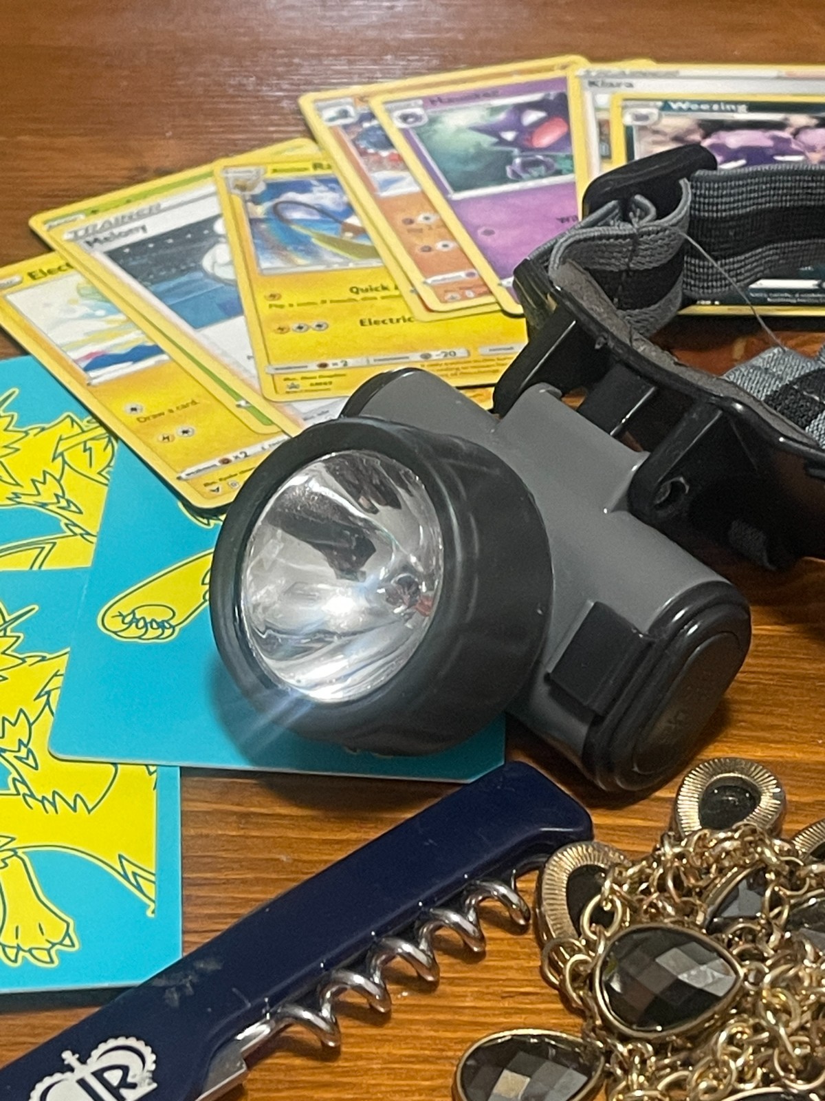 Vintage Junk Drawer Lot POWERBANK,BASEBALL , BASKETBALL Cards, GPK, CDS, Pokémon
