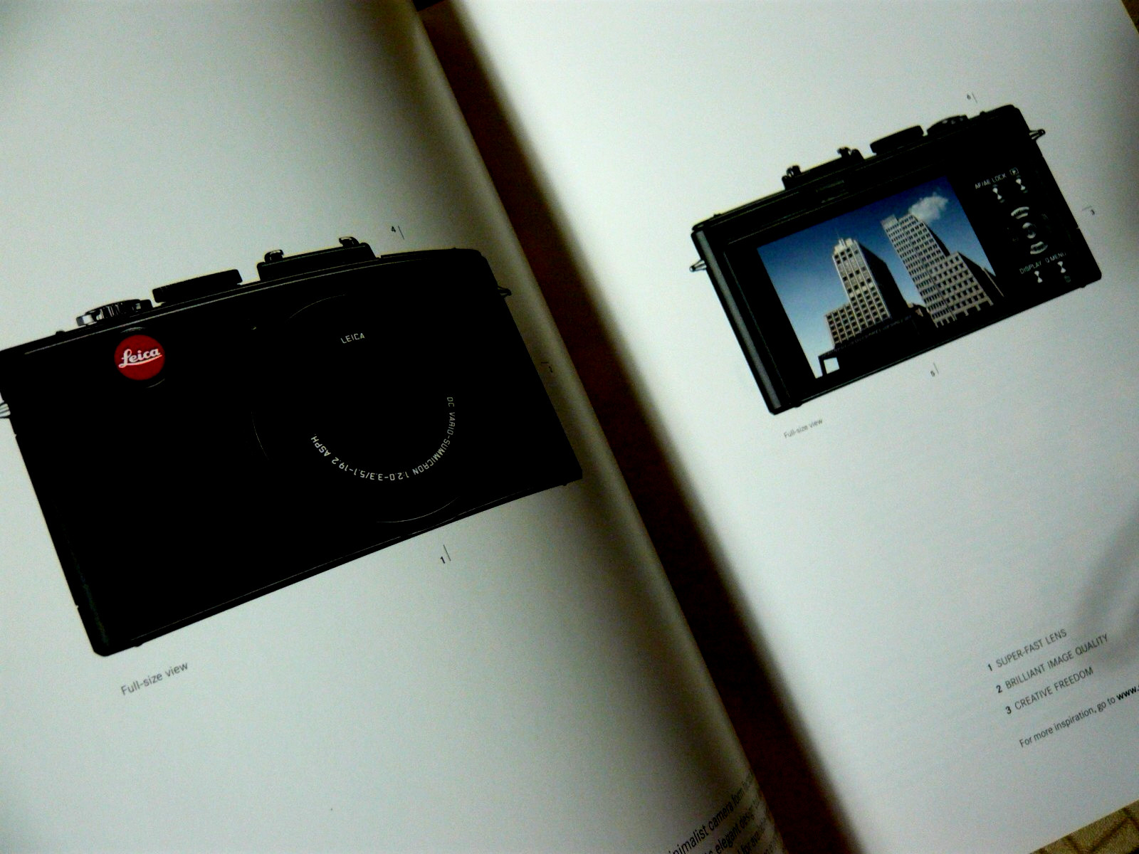 The Leica D Lux 5 camera , 28 page genuine publication, english. Superb!