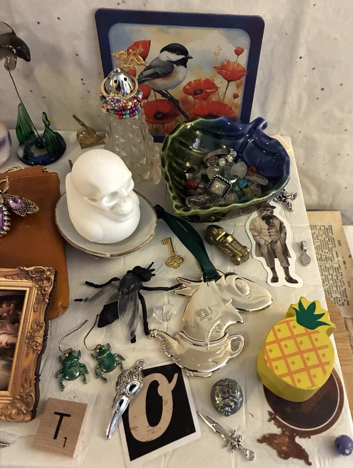 Vtg Now Michelangelo Cat Painting Goth Skull Wallet Charms Junk Drawer Art Lot