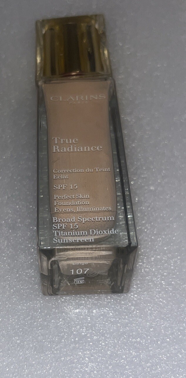 Clarins True Radiance Perfect Skin Foundation #107 Beige SPF 15 NIB 1.1 oz.NEW