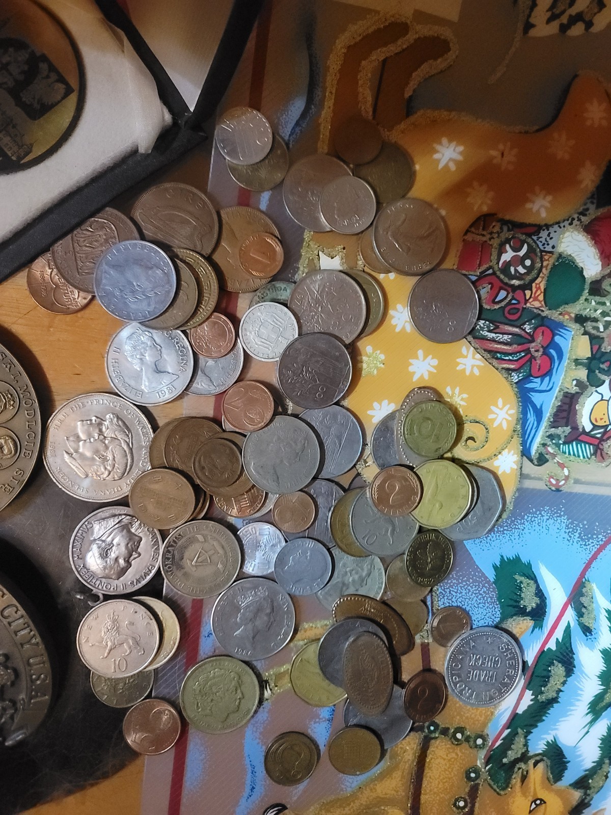 Vintage Junk Drawer Lot Odds And Ends Misc. Collectible