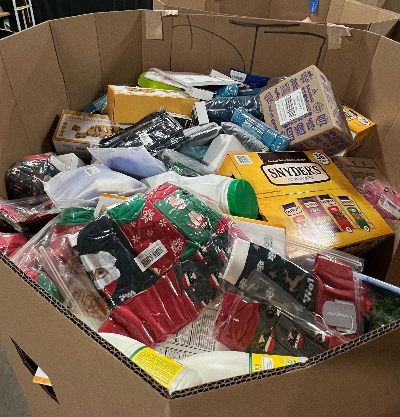 50 PCS – AMAZON MYSTERY BOXES!!! LIQUIDATION BRAND NEW (( LARGE BOX ))