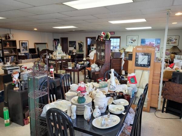 MANIFESTED LOT 70+ items “Junk Drawer” – Estate finds bulk mix, see description