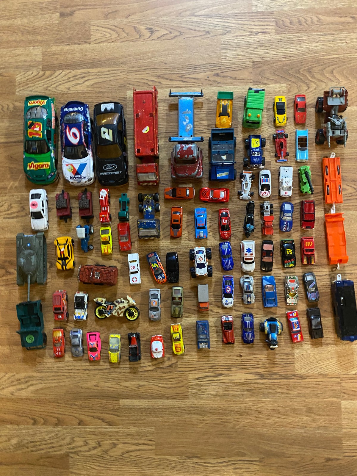 Random Junk Drawer Toy Car Cars Trucks Cycles Diecast Nascar Huge Lot Collection