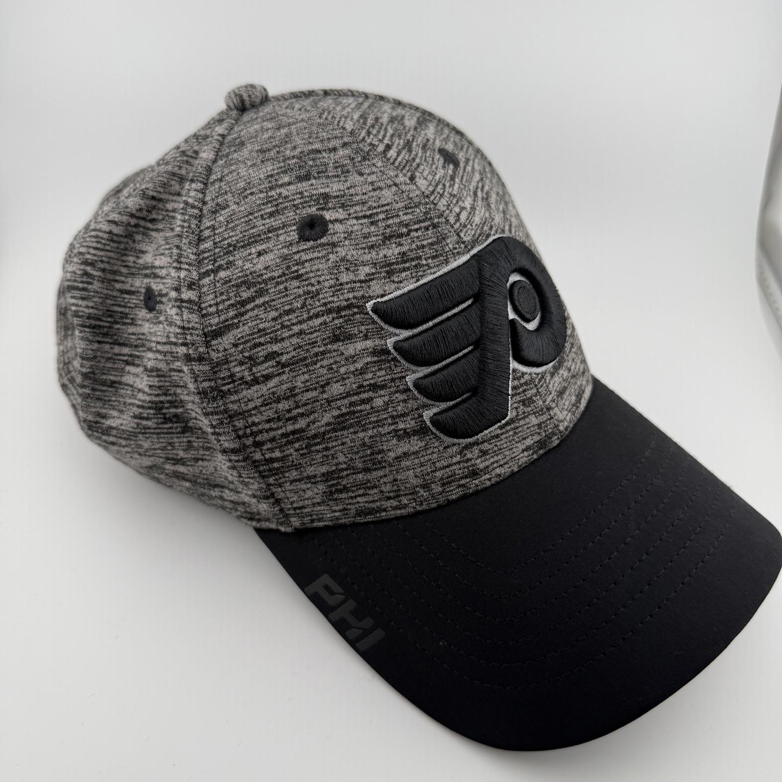 Fanatics Philadelphia Flyers Grey A-Flex Fitted Hat Size M/L