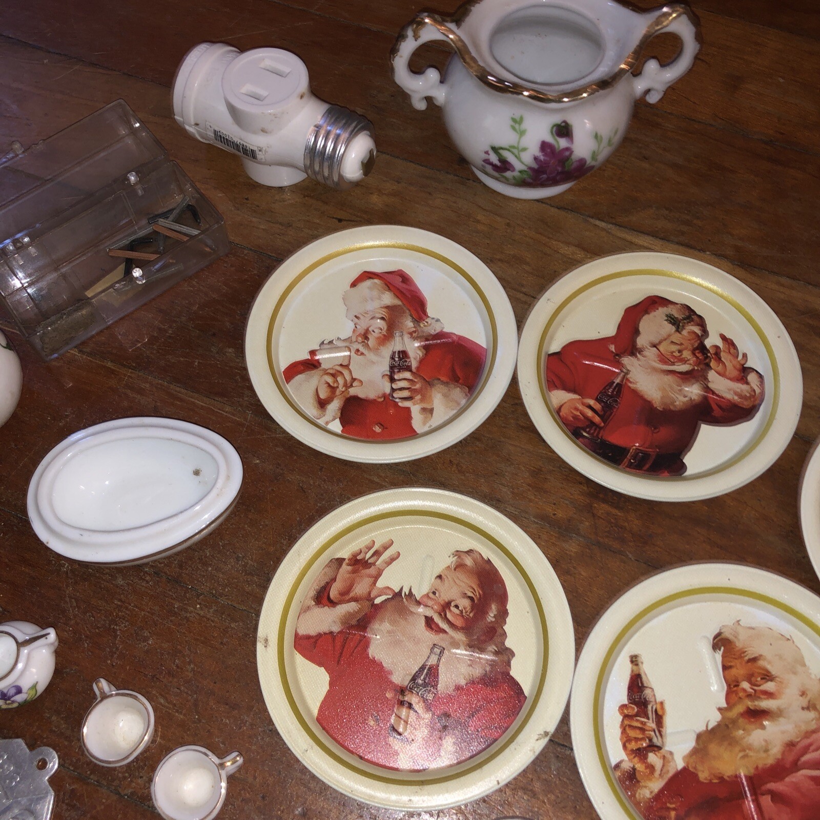 junk drawer lot of misc items – Violet China / Beef King Tokens / Coasters