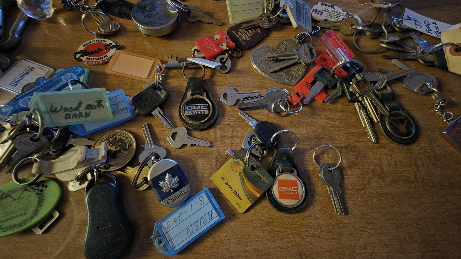 Vintage Key Lot 37 Ford Generators John Deere Multiple Trinkets From Estate…